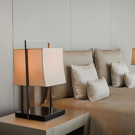 Armani Hotel Dubai, Burj Khalifa Esterno foto A pair of table lamps