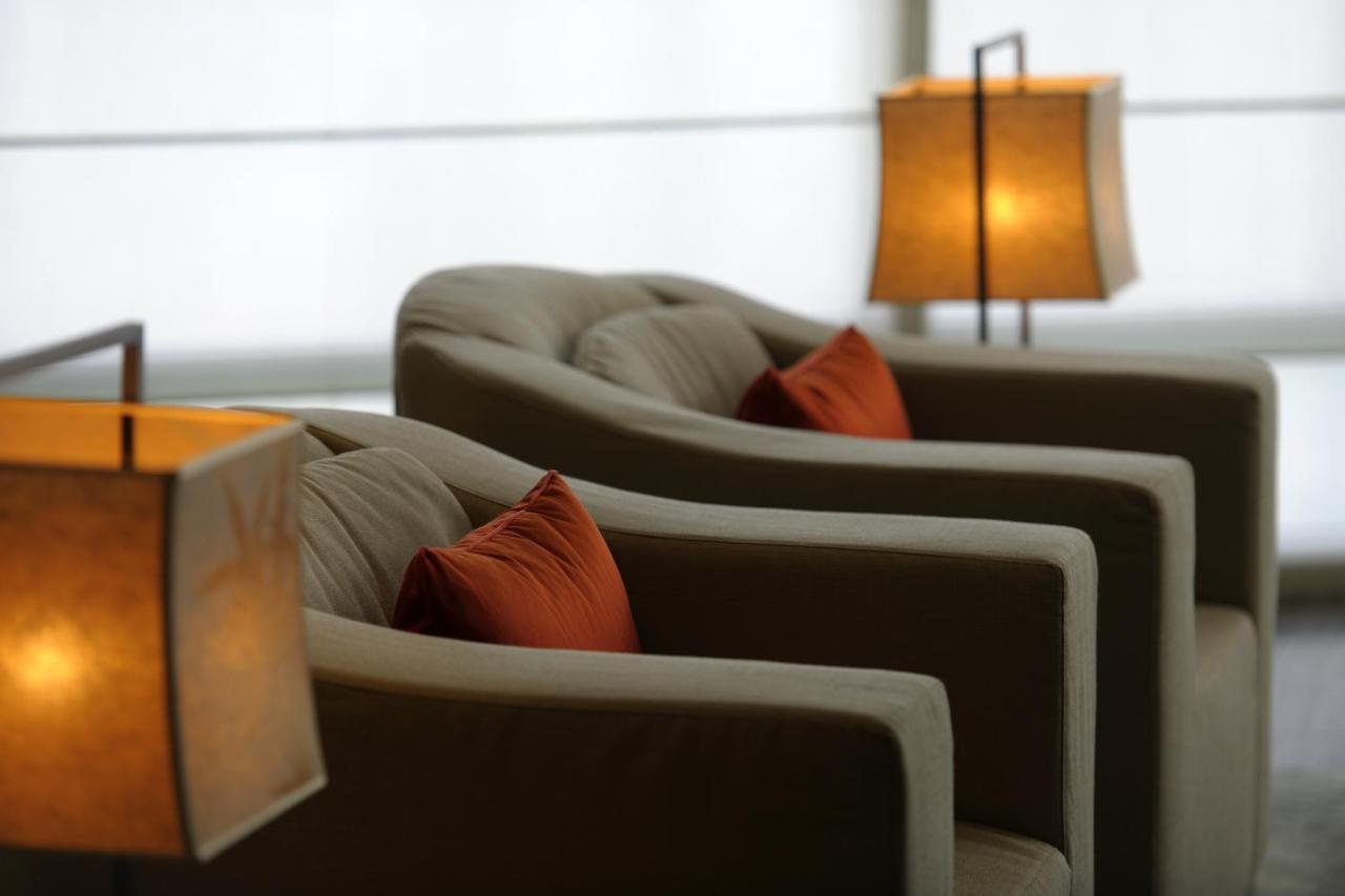 Armani Hotel Dubai, Burj Khalifa Esterno foto Seating at the lounge