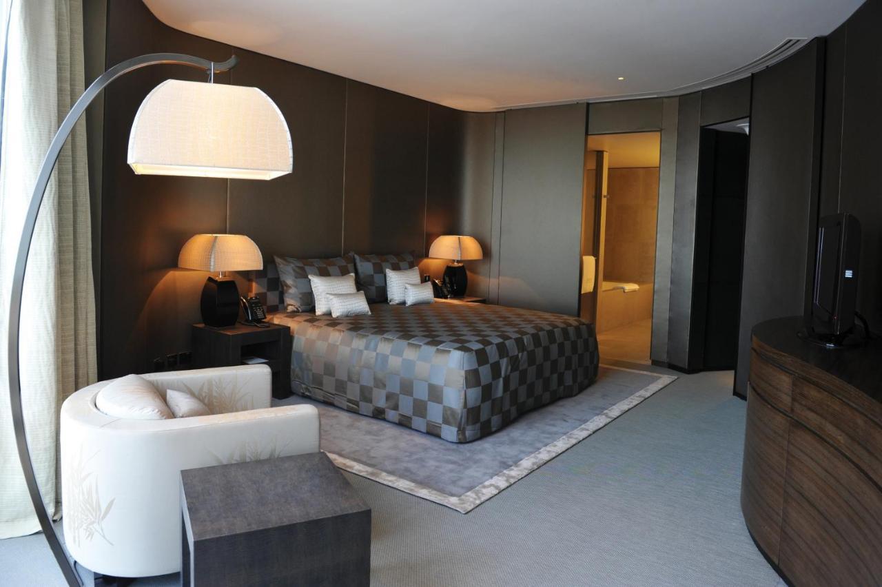 Armani Hotel Dubai, Burj Khalifa Camera foto A bedroom at the Armani/Casa store in Milan