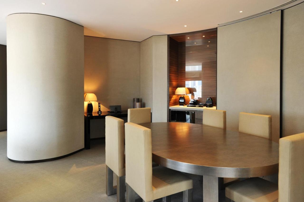 Armani Hotel Dubai, Burj Khalifa Esterno foto The interior of a suite at the Armani/Casa store in Milan